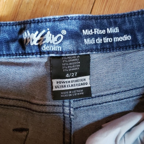 Jean Shorts - Picture 3 of 3